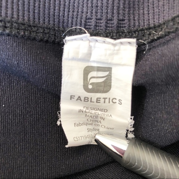 Fabletics Mesh Knee Crop Black Leggings - Medium - Picture 6 of 14